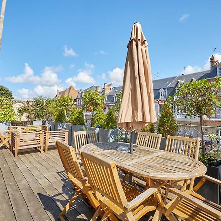 Luxurious 4 Bedroom Duplex, 200M From Place Morny Deauville Luaran gambar
