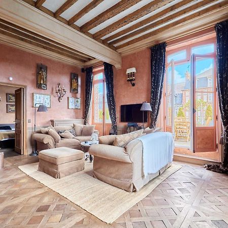 Luxurious 4 Bedroom Duplex, 200M From Place Morny Deauville Luaran gambar