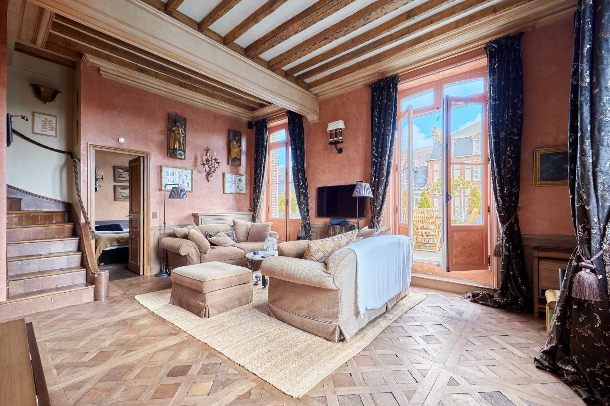 Luxurious 4 Bedroom Duplex, 200M From Place Morny Deauville Luaran gambar